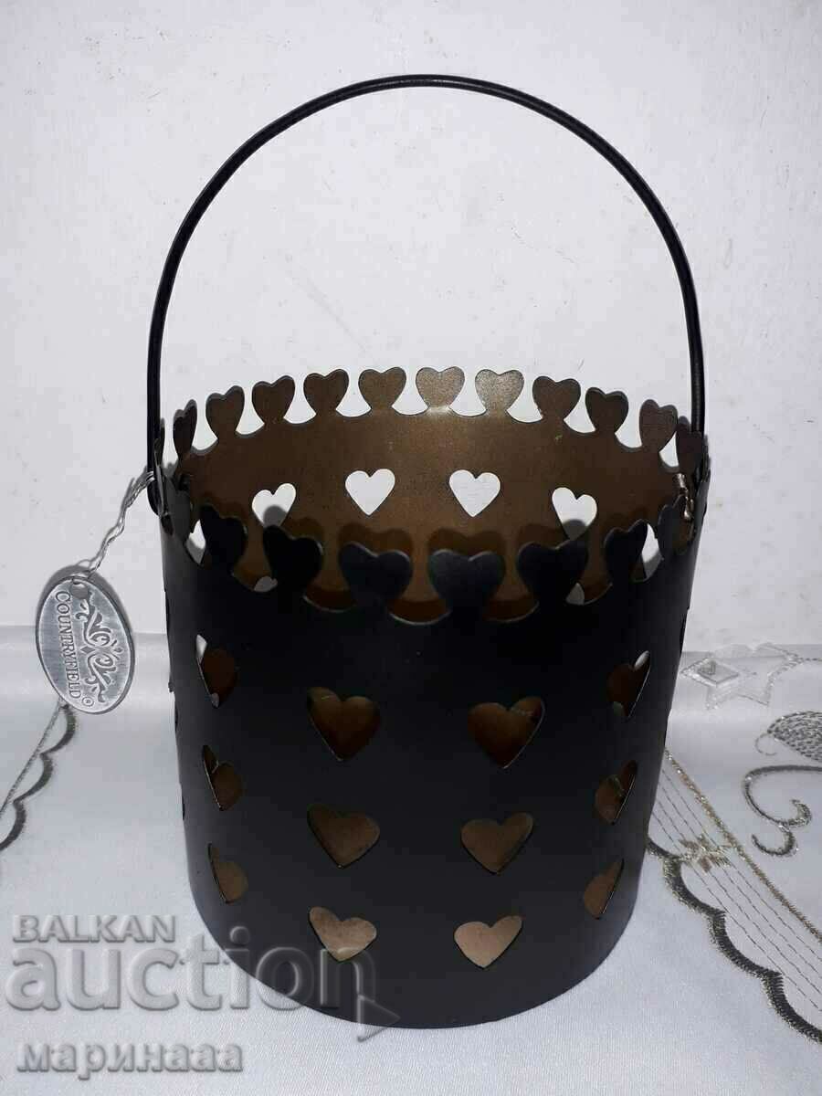 CANDLESTICK. METAL CANDLESTICK. METAL