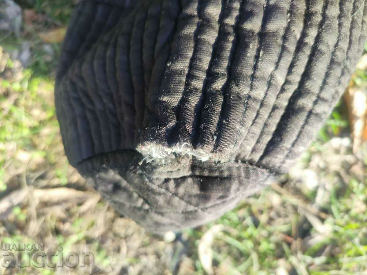 Livrarea șapcă costum bătrâni