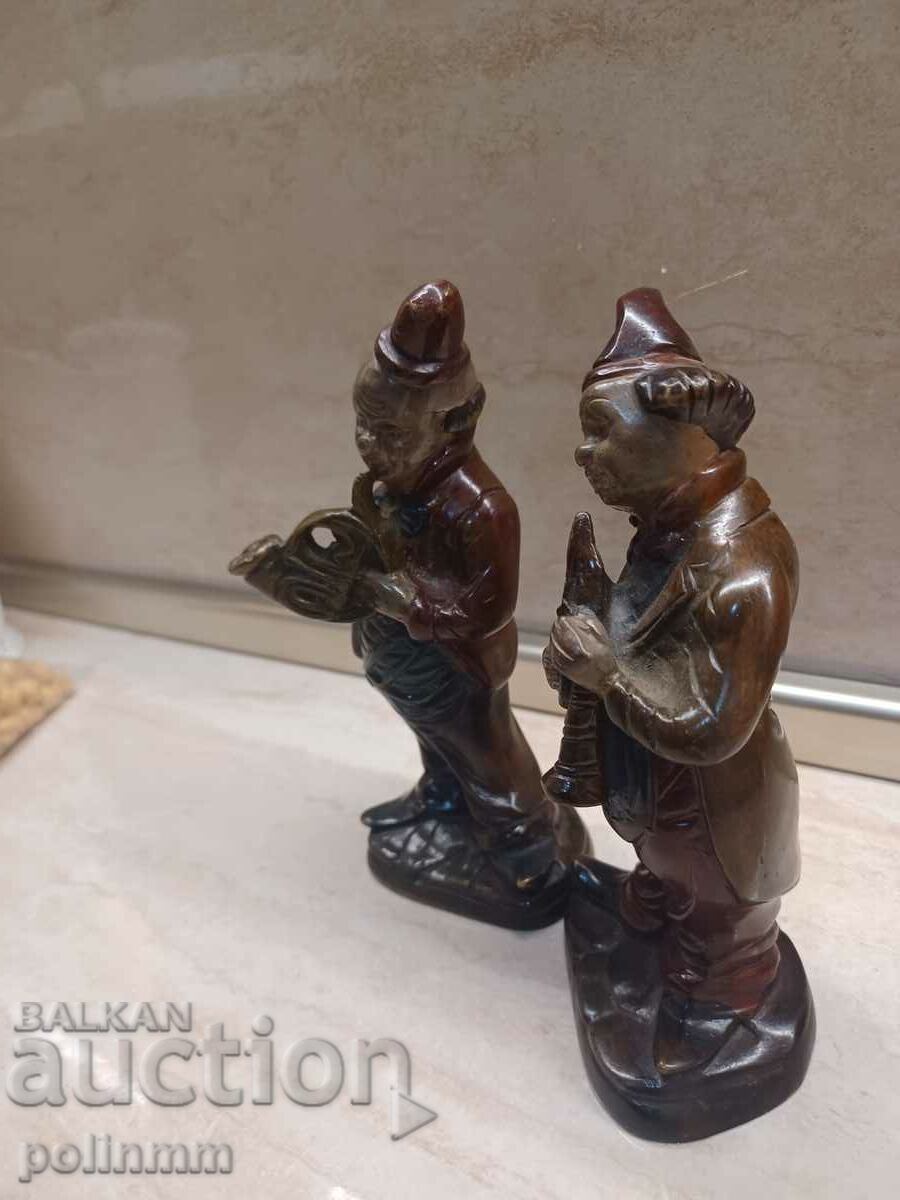 A pair of antique bronze statuettes with price 220.00 BGN | € 112.48 A pair of antique bronze statuettes with price 220.00 BGN | € 112.48