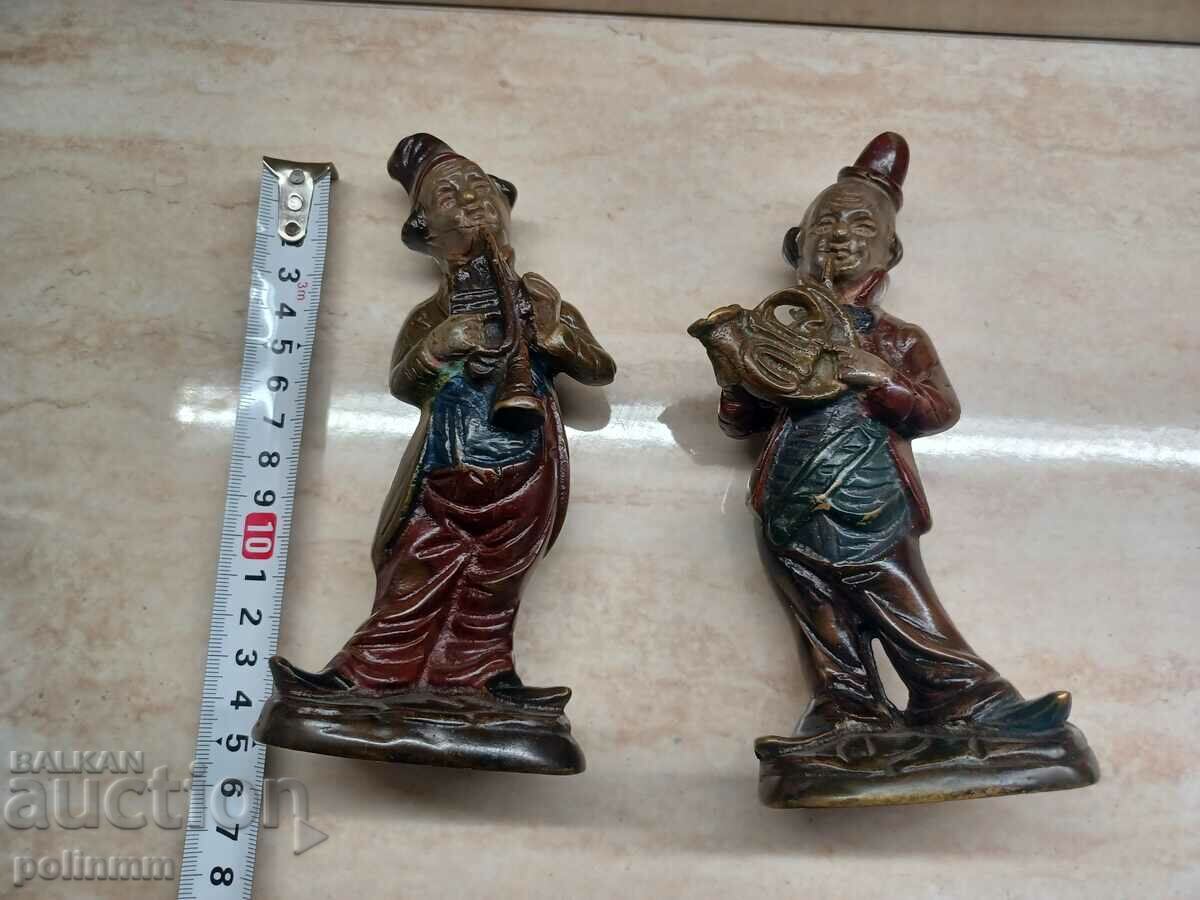 A pair of antique bronze statuettes - 5 A pair of antique bronze statuettes - 5