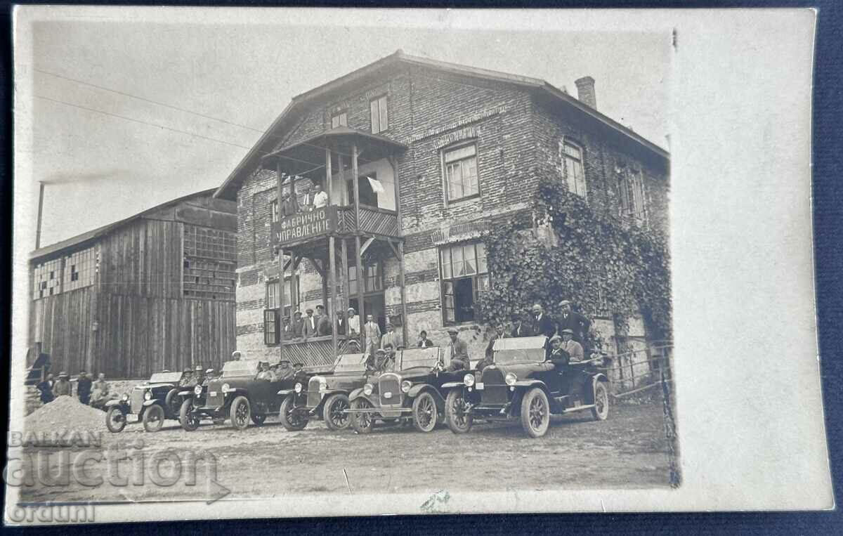 3894 Kingdom of Bulgaria cars in front of factory 1920s