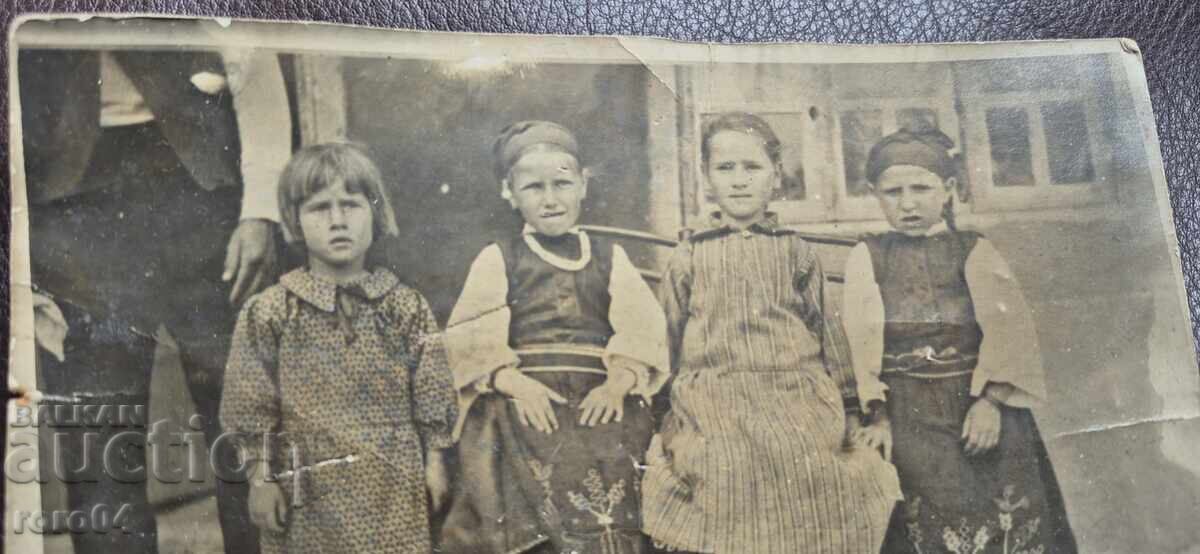 HRISTO YONCHEV - KRISKARETS ( 1879 - 1950 ) LANDSCAPE with price 1.00 BGN | € 0.51 HRISTO YONCHEV - KRISKARETS ( 1879 - 1950 ) LANDSCAPE with price 1.00 BGN | € 0.51