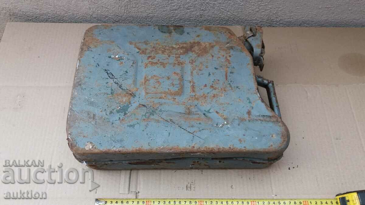 METAL CAN FOR FUEL - 10 LITERS - 6 METAL CAN FOR FUEL - 10 LITERS - 6