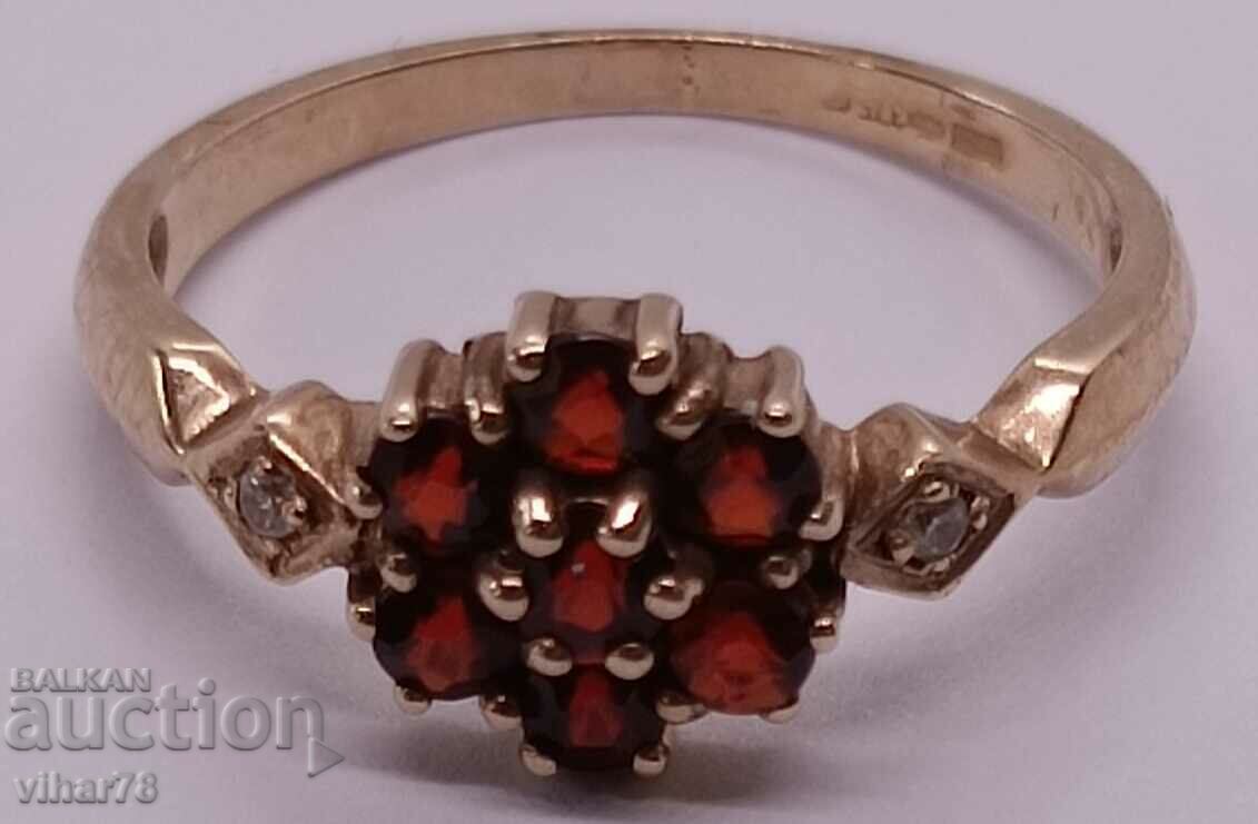 9K GOLD RING WITH GARNET - 7 9K GOLD RING WITH GARNET - 7