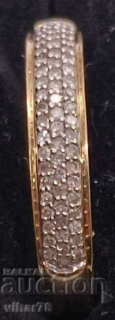 9K GOLD RING WITH DIAMONDS