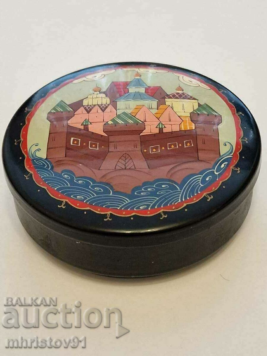 Auction Hand painted Russian jewelry box Auction Hand painted Russian jewelry box