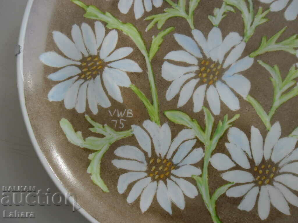 Author's porcelain plate with price 8.00 BGN | € 4.09 Author's porcelain plate with price 8.00 BGN | € 4.09