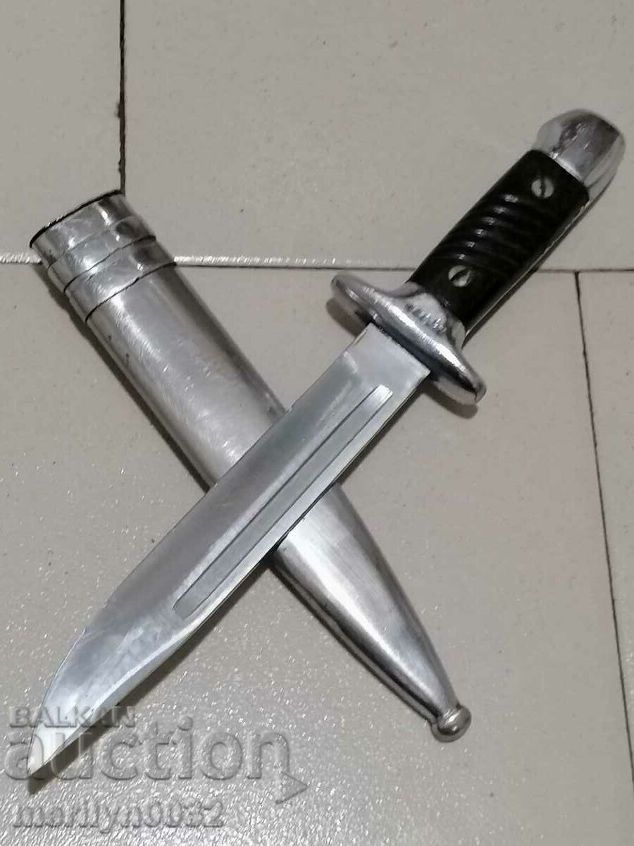 The knife of the daily knife bayonet The knife of the daily knife bayonet