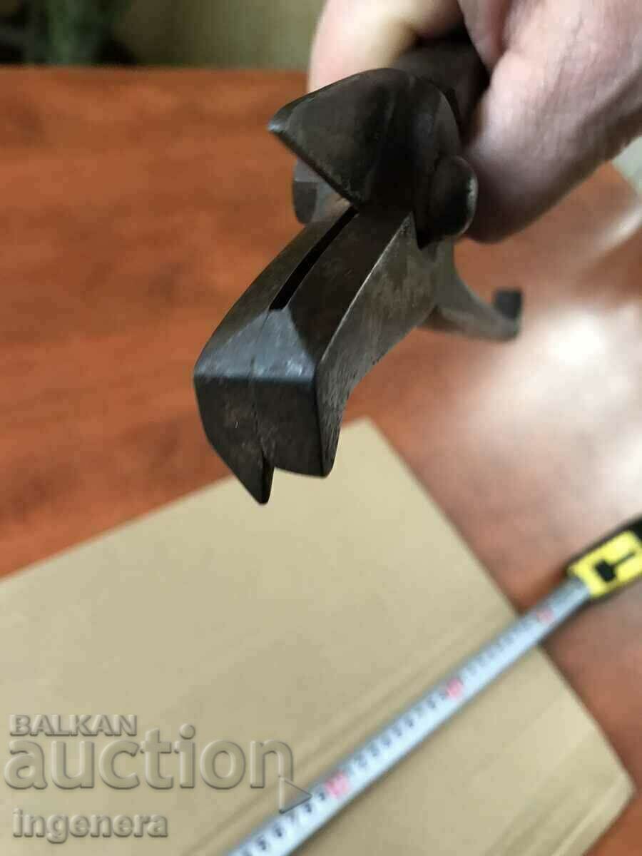 TOOL OLD PLIERS KNIFE GUILOTINE HEALTHY RARE - 5 TOOL OLD PLIERS KNIFE GUILOTINE HEALTHY RARE - 5