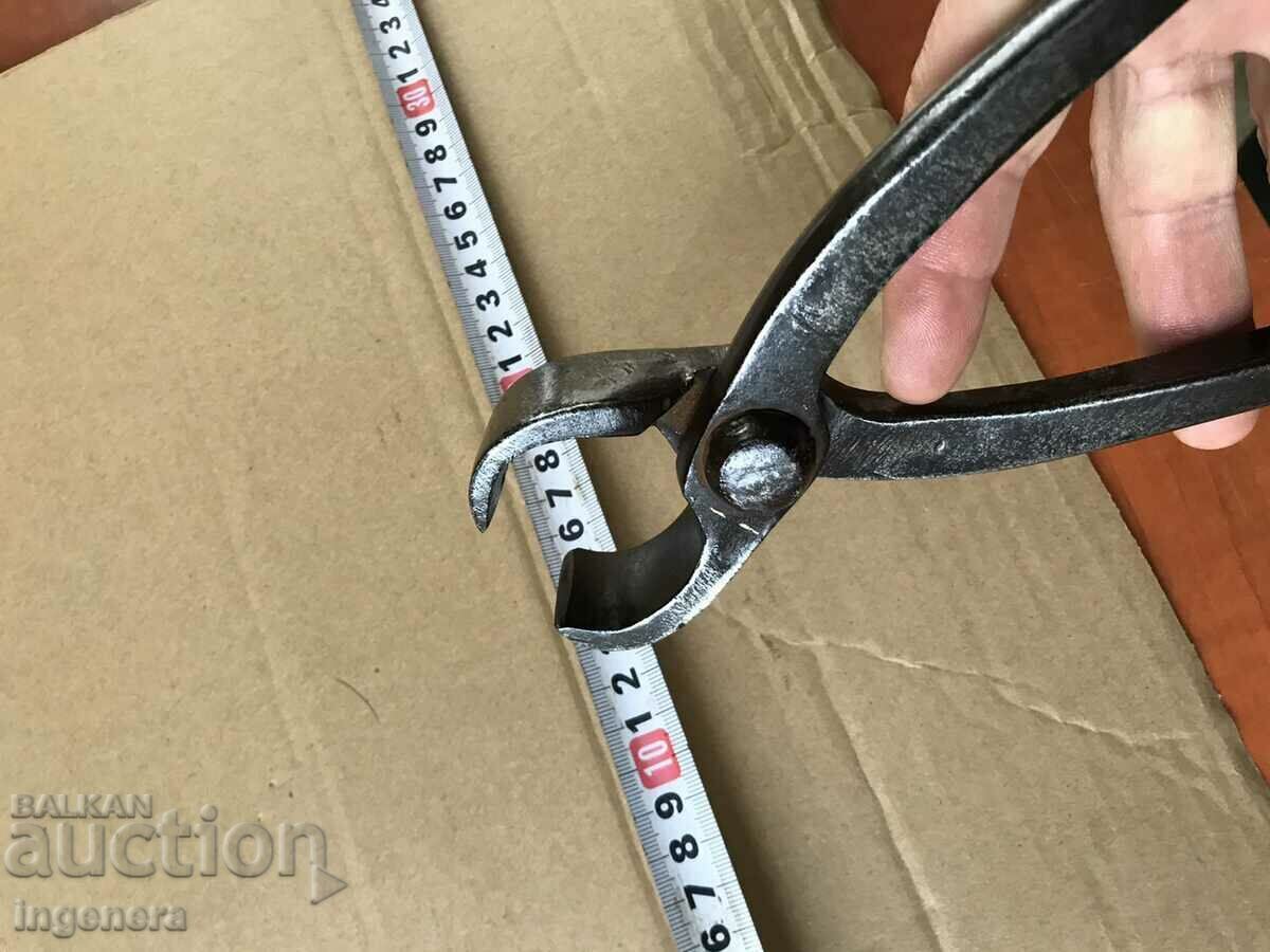 TOOL PLIERS ANTIQUE FORGE with price 35.00 BGN | € 17.90 TOOL PLIERS ANTIQUE FORGE with price 35.00 BGN | € 17.90