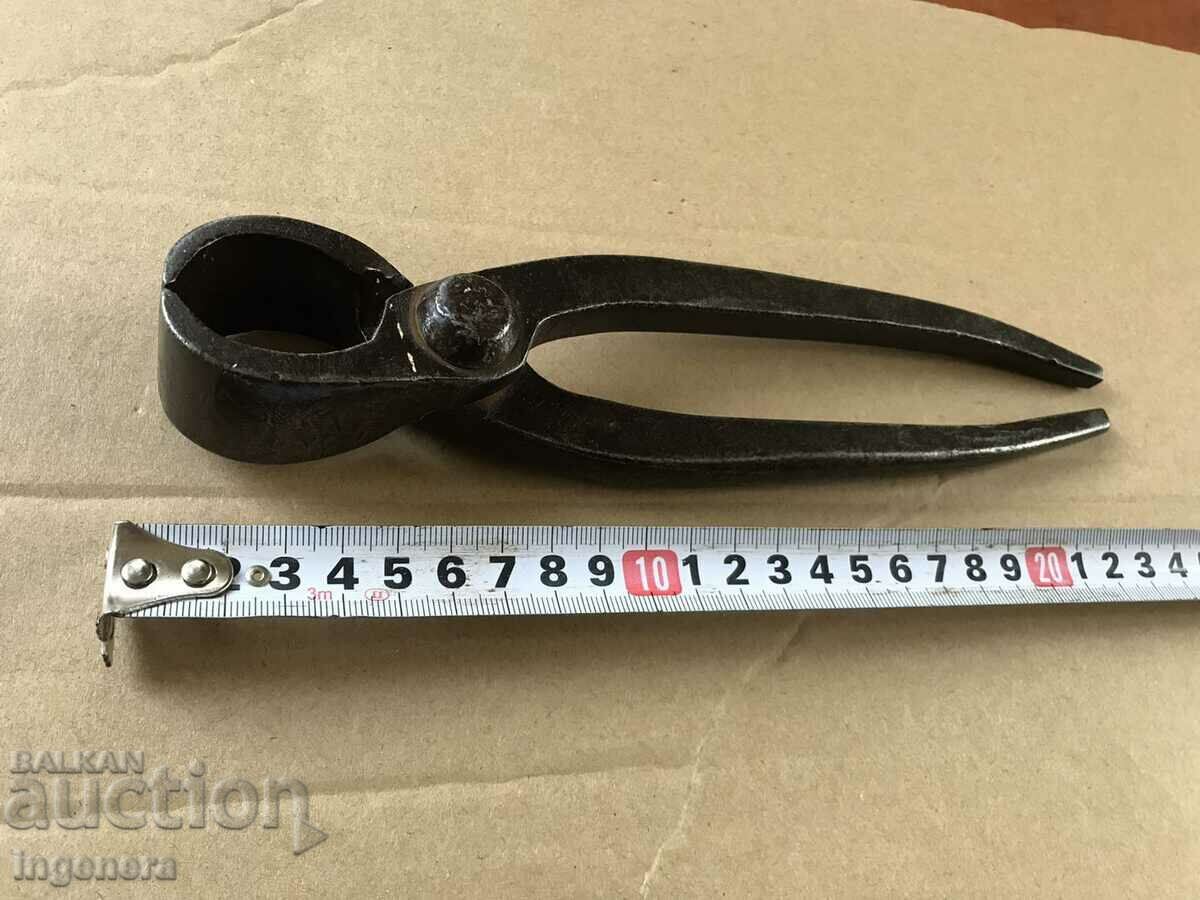 TOOL PLIERS ANTIQUE FORGE