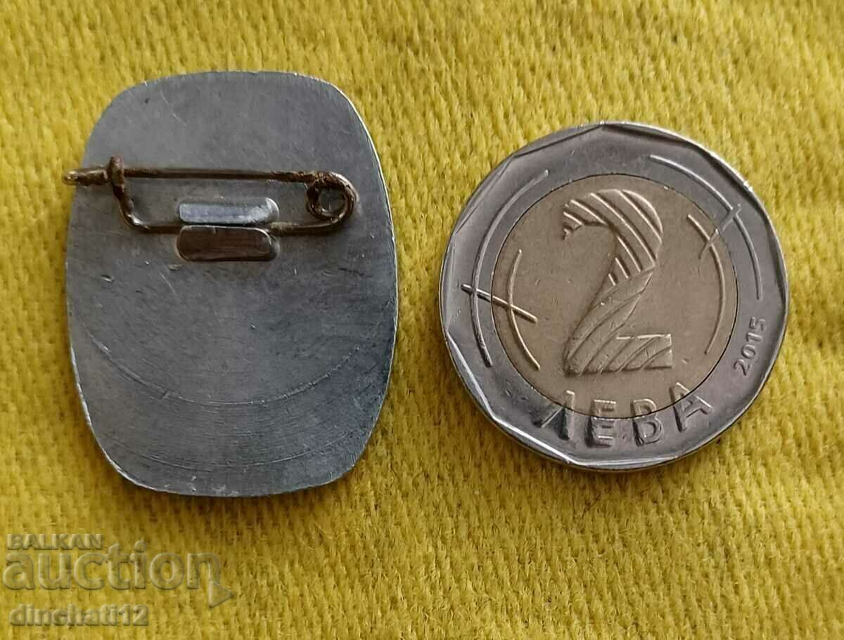 Badge. Italy May 1 PRIMERO DE MAYO - FAR with price 3.00 BGN | € 1.53 Badge. Italy May 1 PRIMERO DE MAYO - FAR with price 3.00 BGN | € 1.53