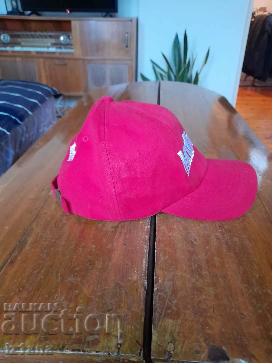 An old Marlboro hat with price 28.00 BGN | € 14.32