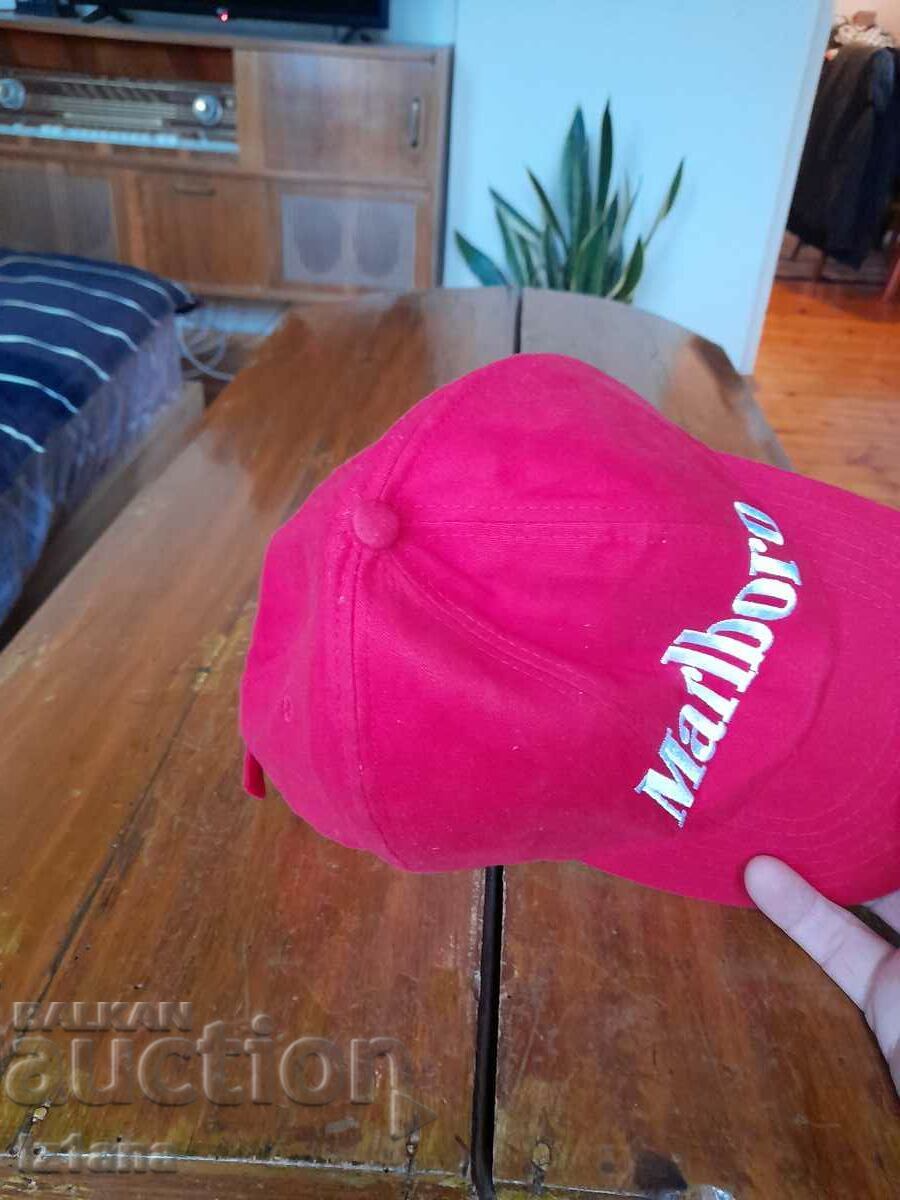 Delivery of An old Marlboro hat