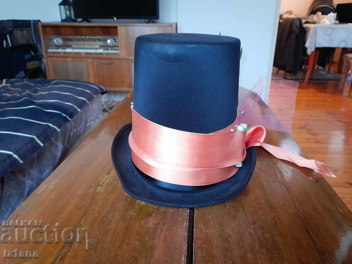Old hat, top hat