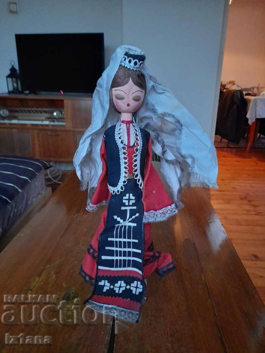 Фолклорна фигурка,кукла