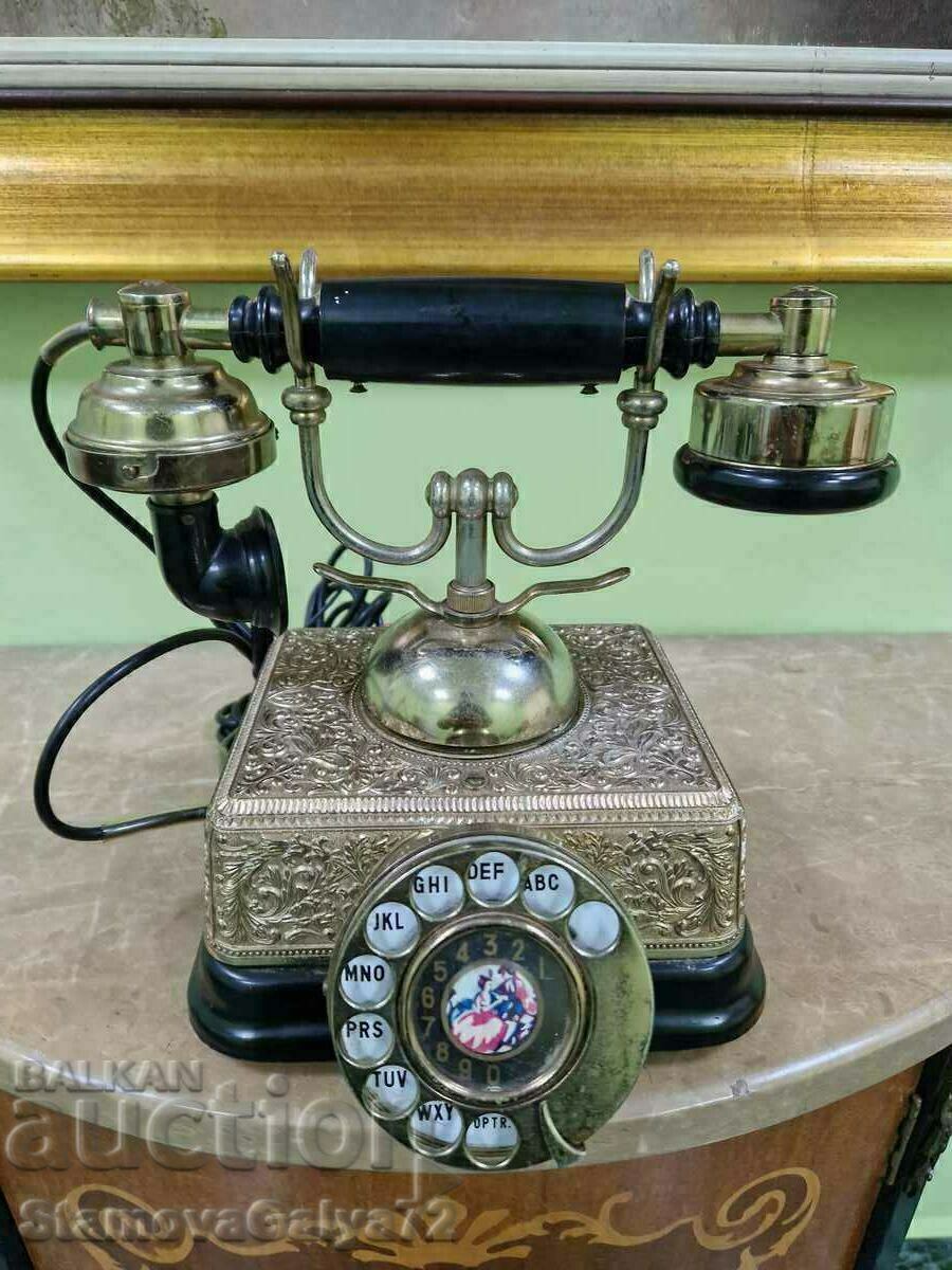Excelent telefon antic de colecție cu preț € 141.63 | 277.01 BGN