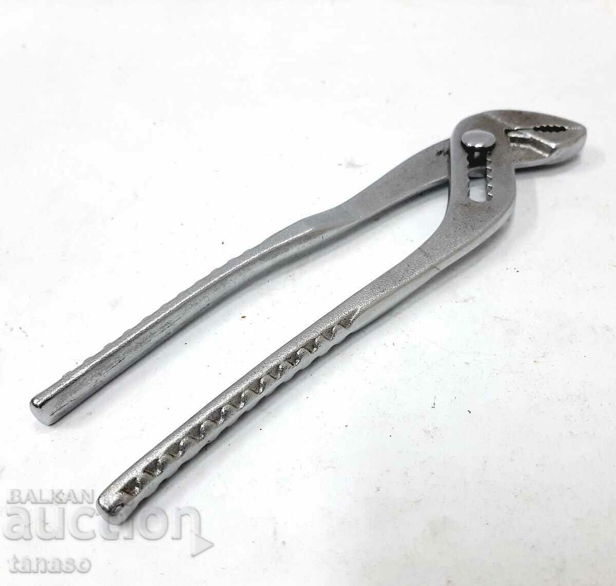 Delivery of German Heyco BMW pliers (10.4) Delivery of German Heyco BMW pliers (10.4)