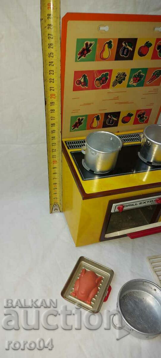 CHILDREN'S TIN STOVE with price 54.00 BGN | € 27.61 CHILDREN'S TIN STOVE with price 54.00 BGN | € 27.61