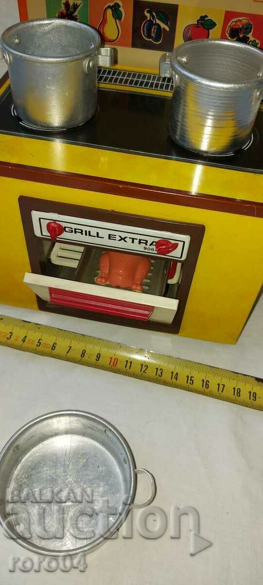 Delivery of CHILDREN'S TIN STOVE Delivery of CHILDREN'S TIN STOVE