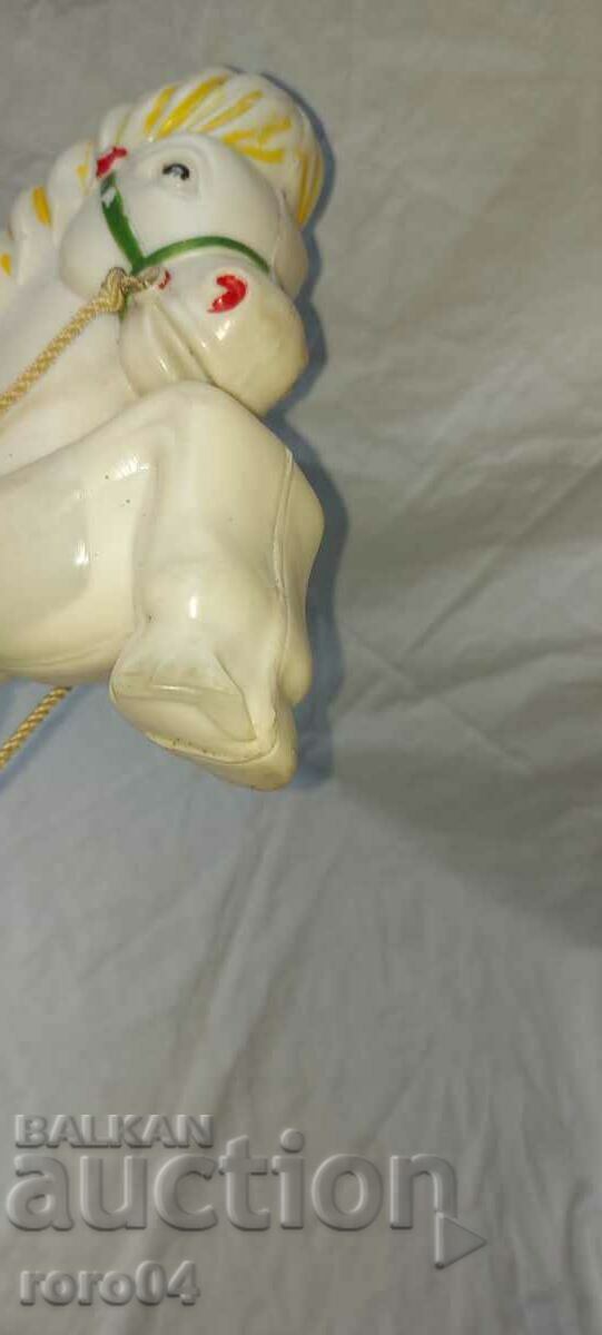 HORSE - VIHROGONCHE - EARLY SOC. SAMPLE - 7 HORSE - VIHROGONCHE - EARLY SOC. SAMPLE - 7