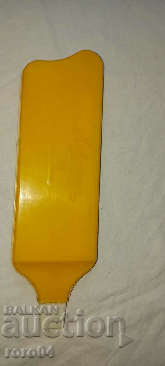 CHILDREN'S PIANO - WHISTLE - MELODEON - 6 CHILDREN'S PIANO - WHISTLE - MELODEON - 6