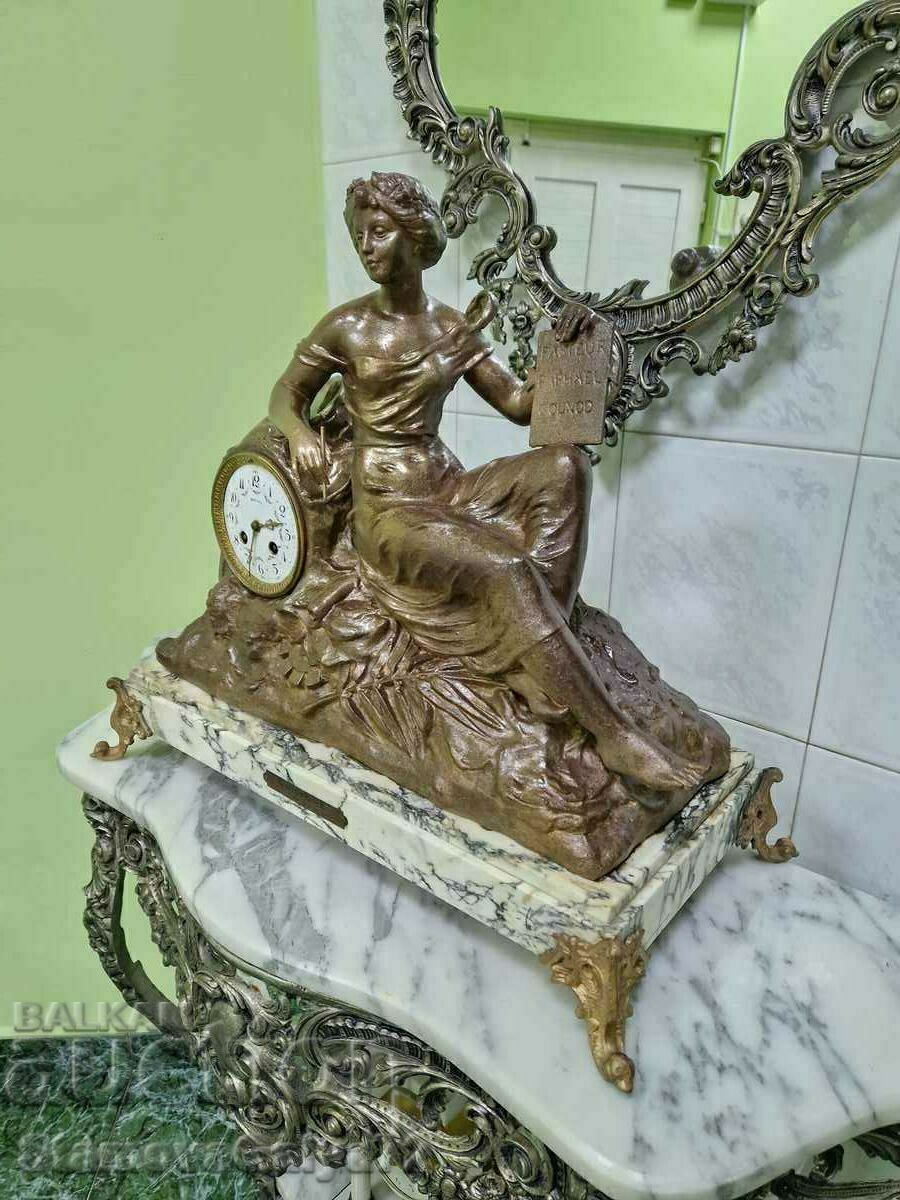 Доставка на Огромен антикварен френски каминен часовник Доставка на Огромен антикварен френски каминен часовник