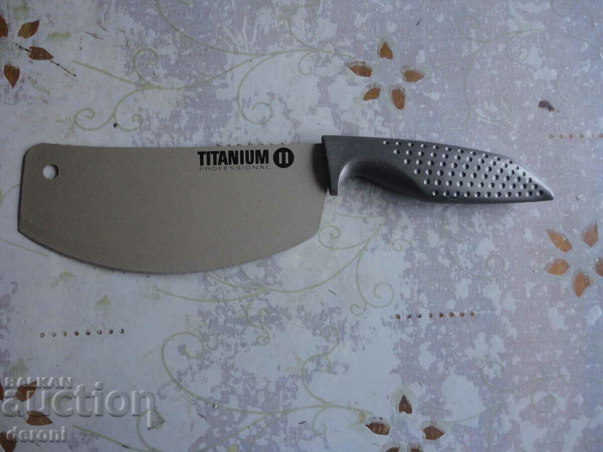 A great Titanium knife with price 25.00 BGN | € 12.78