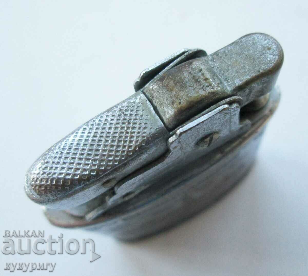 Old collectible gasoline lighter $100 bill - 5