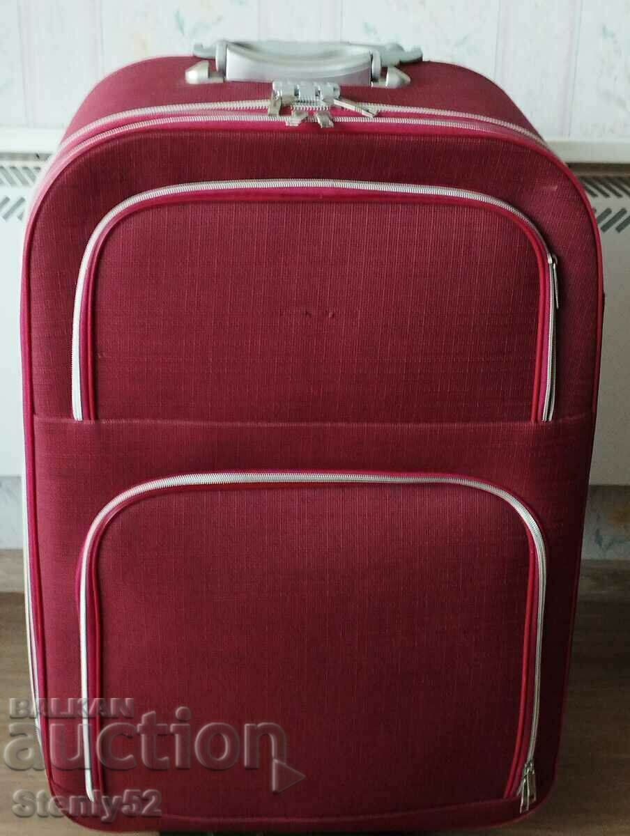 Μεγάλη βαλίτσα για ταξίδι 72/50/26 εκ. - χρησιμοποιείται με σημ