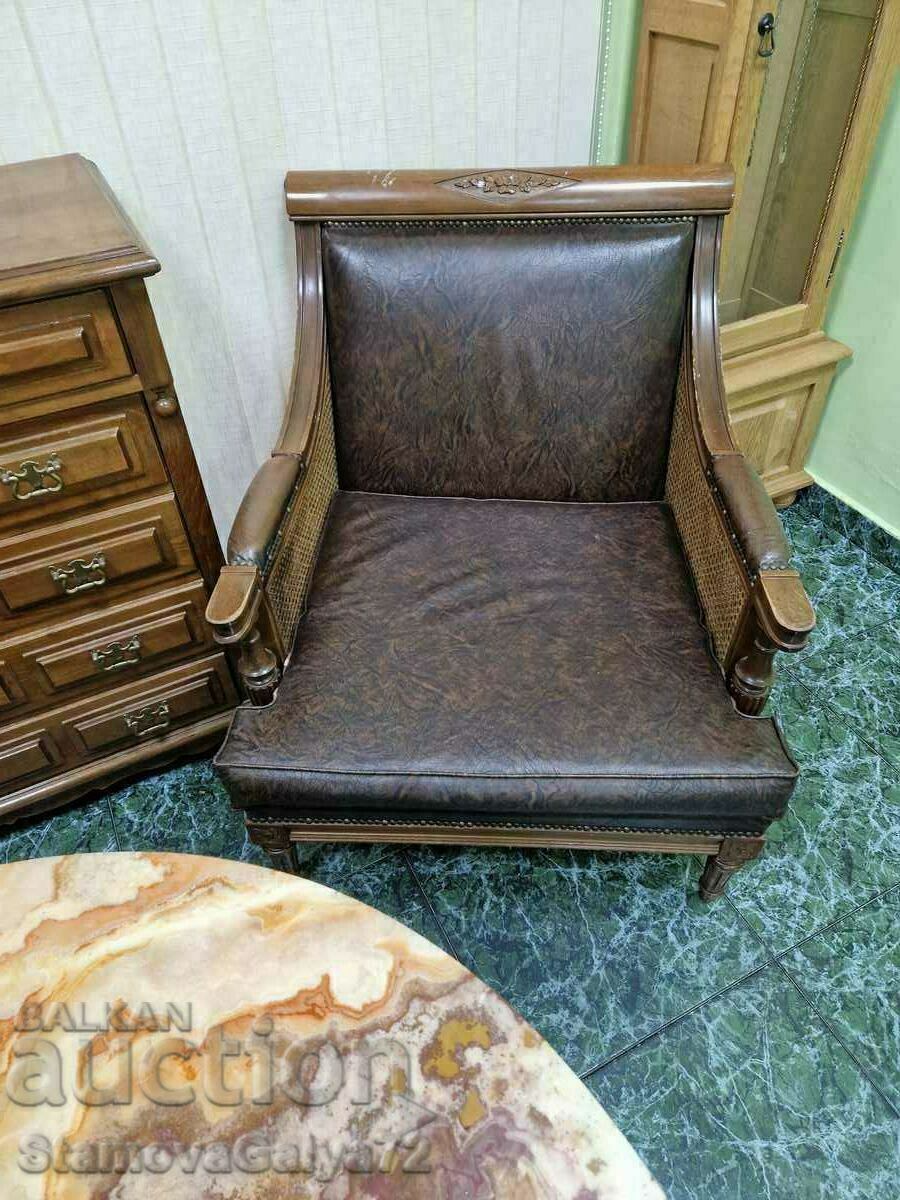 Ένα ζευγάρι όμορφες πολυθρόνες αντίκες - 6