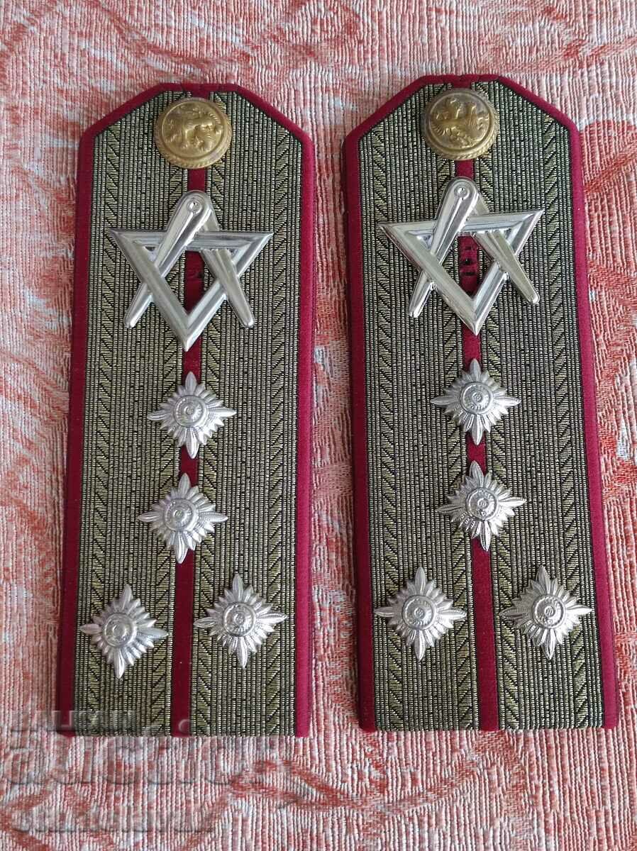 Epaulettes of a captain of construction troops