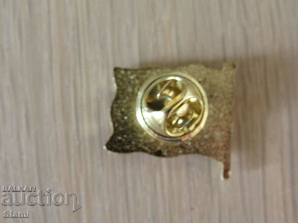 Delivery of Canadian flag badge Delivery of Canadian flag badge