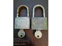 2 pieces of metal padlocks