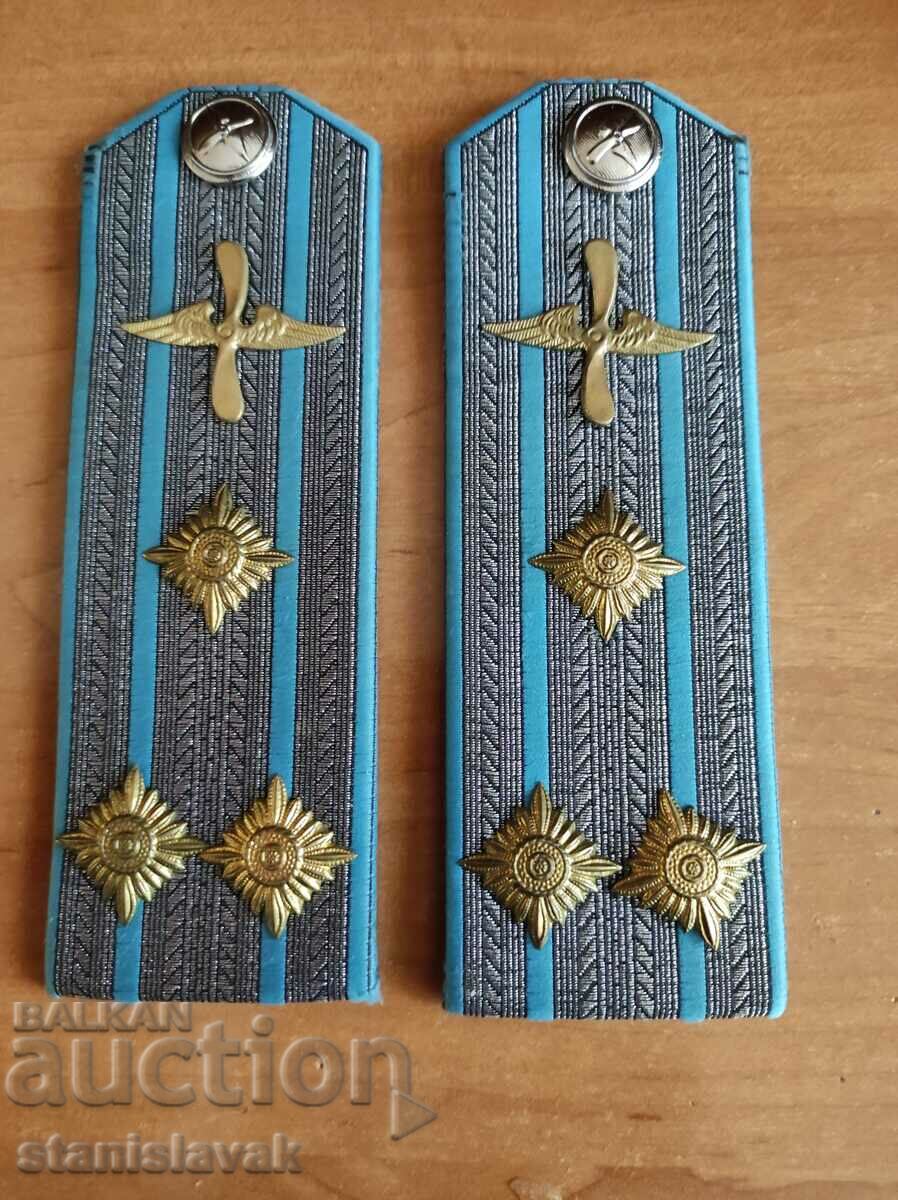 Epaulettes of an Air Force colonel-pilot