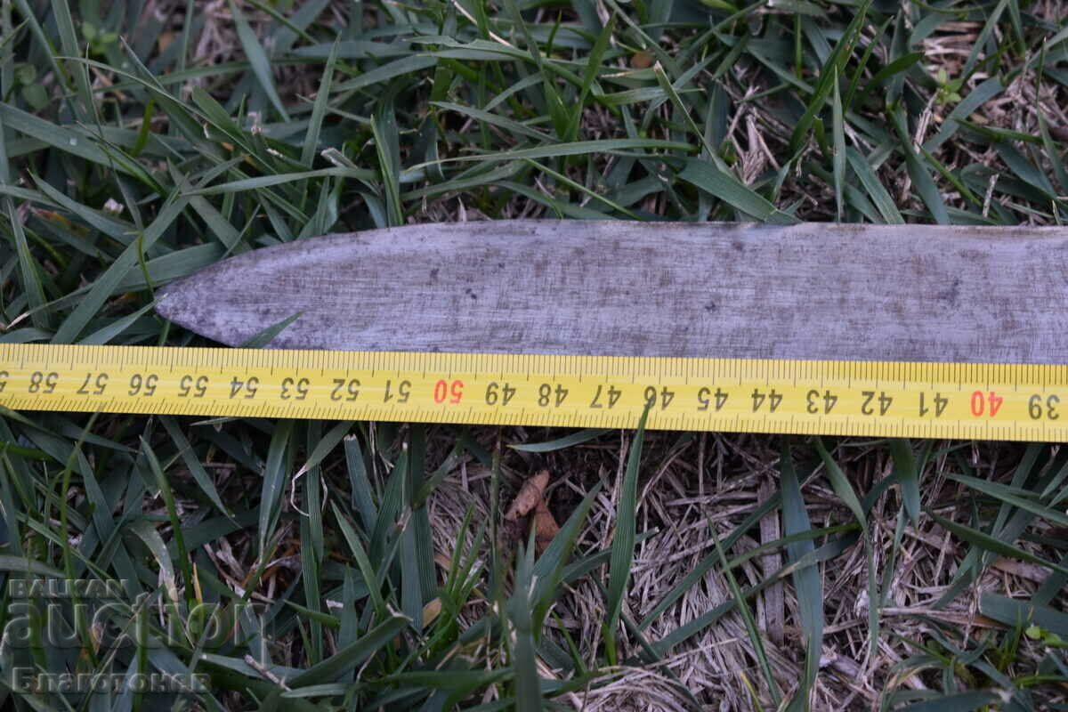 Auction Fang Sword Auction Fang Sword