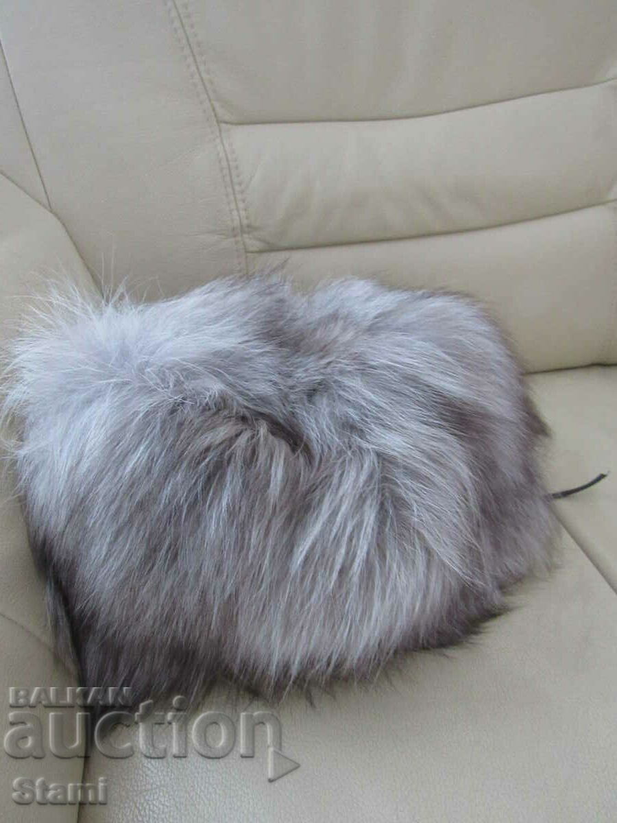 Licitație Palarie de dama eleganta din blana de vulpe arctica, noua