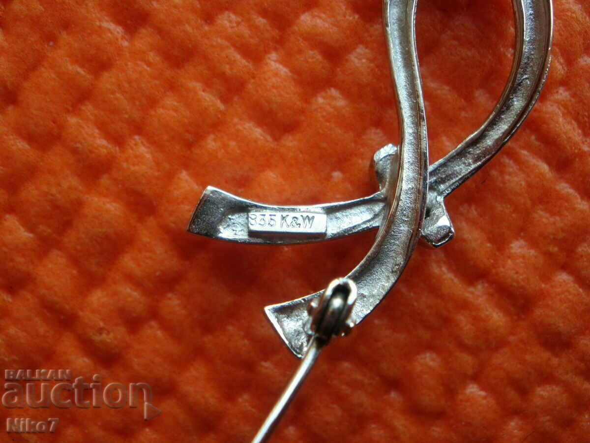 Old silver brooch. - 5