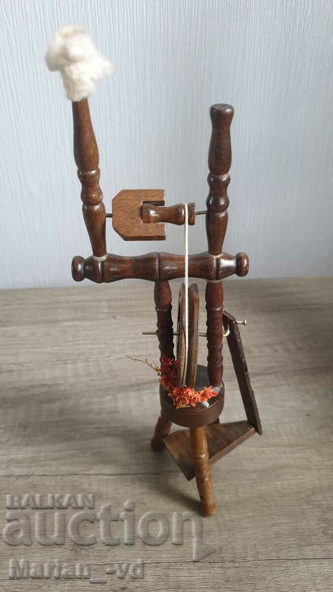 Small wooden souvenir chakrak - 5 Small wooden souvenir chakrak - 5
