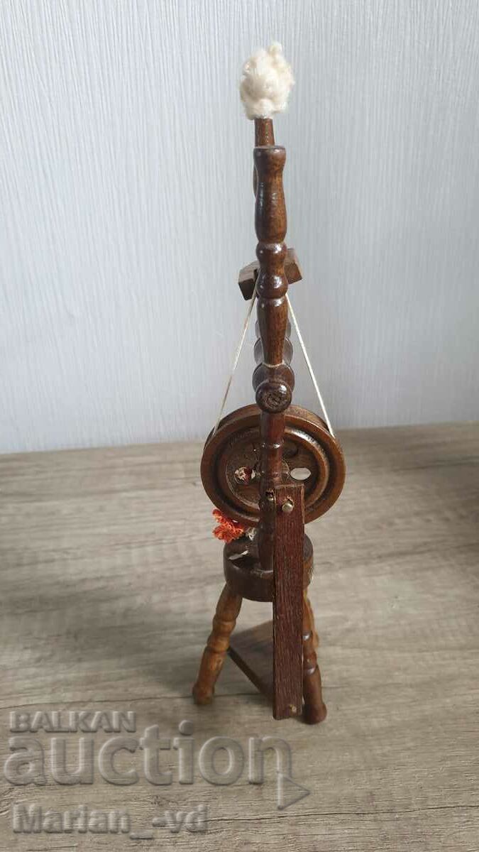 Small wooden souvenir chakrak - 6 Small wooden souvenir chakrak - 6