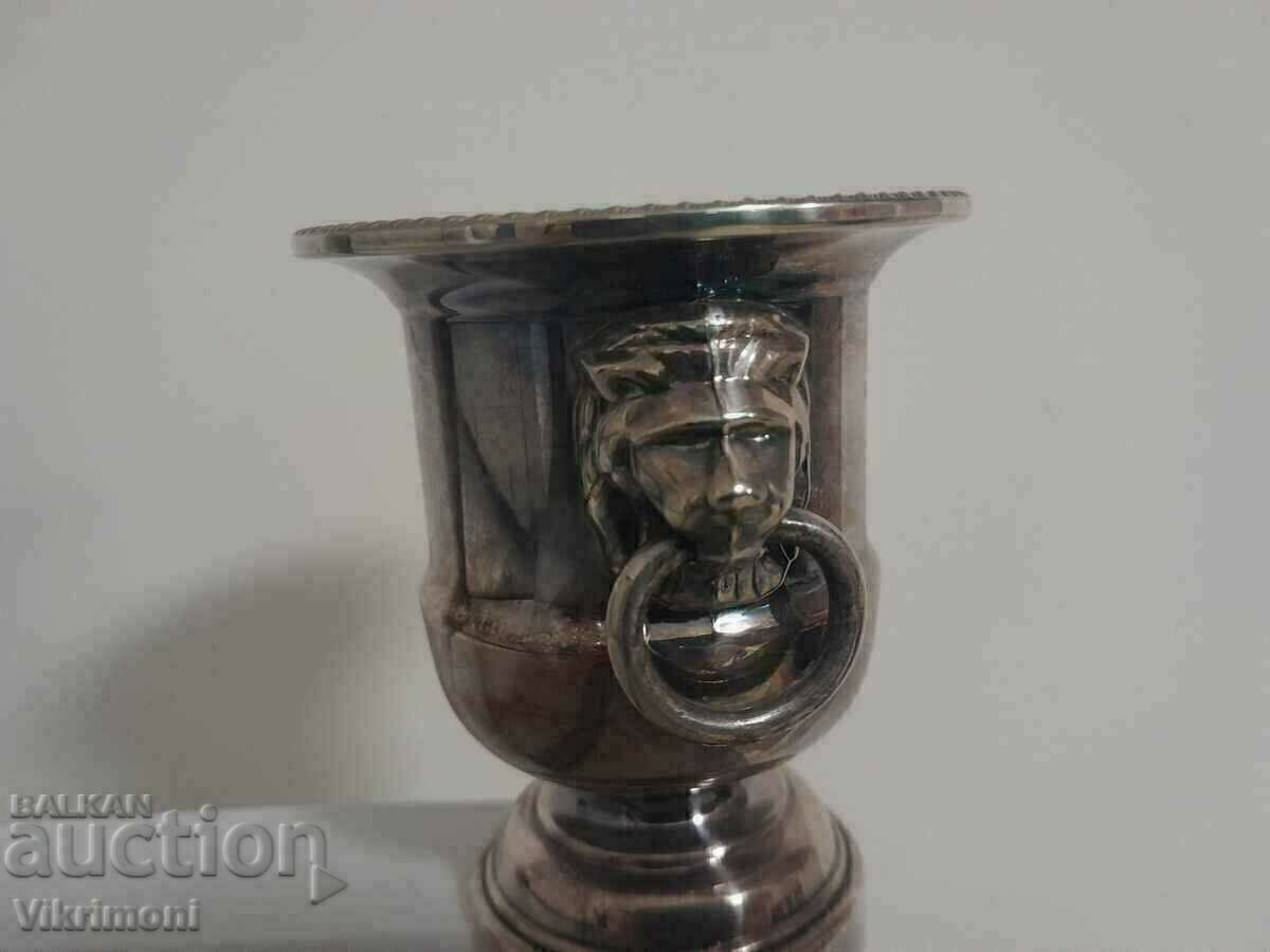 Delivery of Silver dish, lion, England, Sheffield