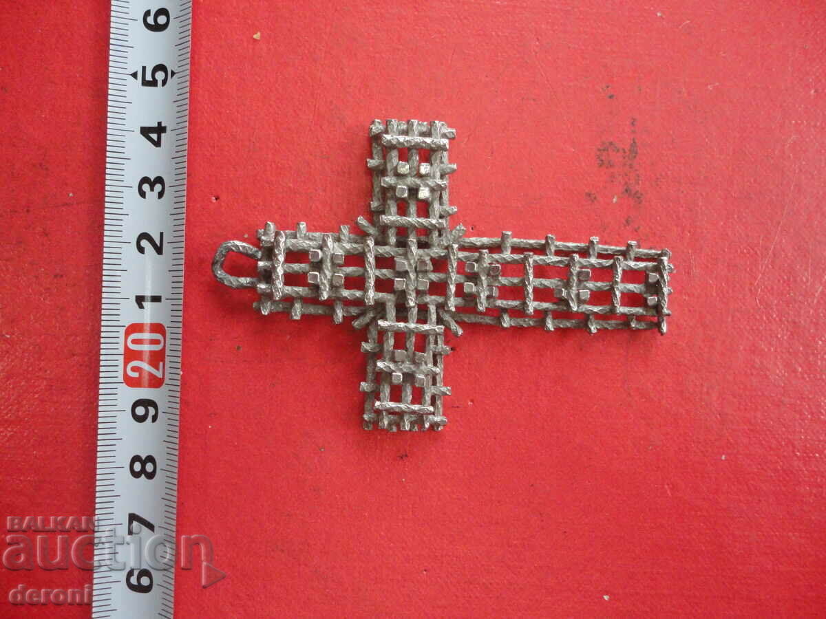 Antique metal openwork cross with price 20.00 BGN | € 10.23 Antique metal openwork cross with price 20.00 BGN | € 10.23