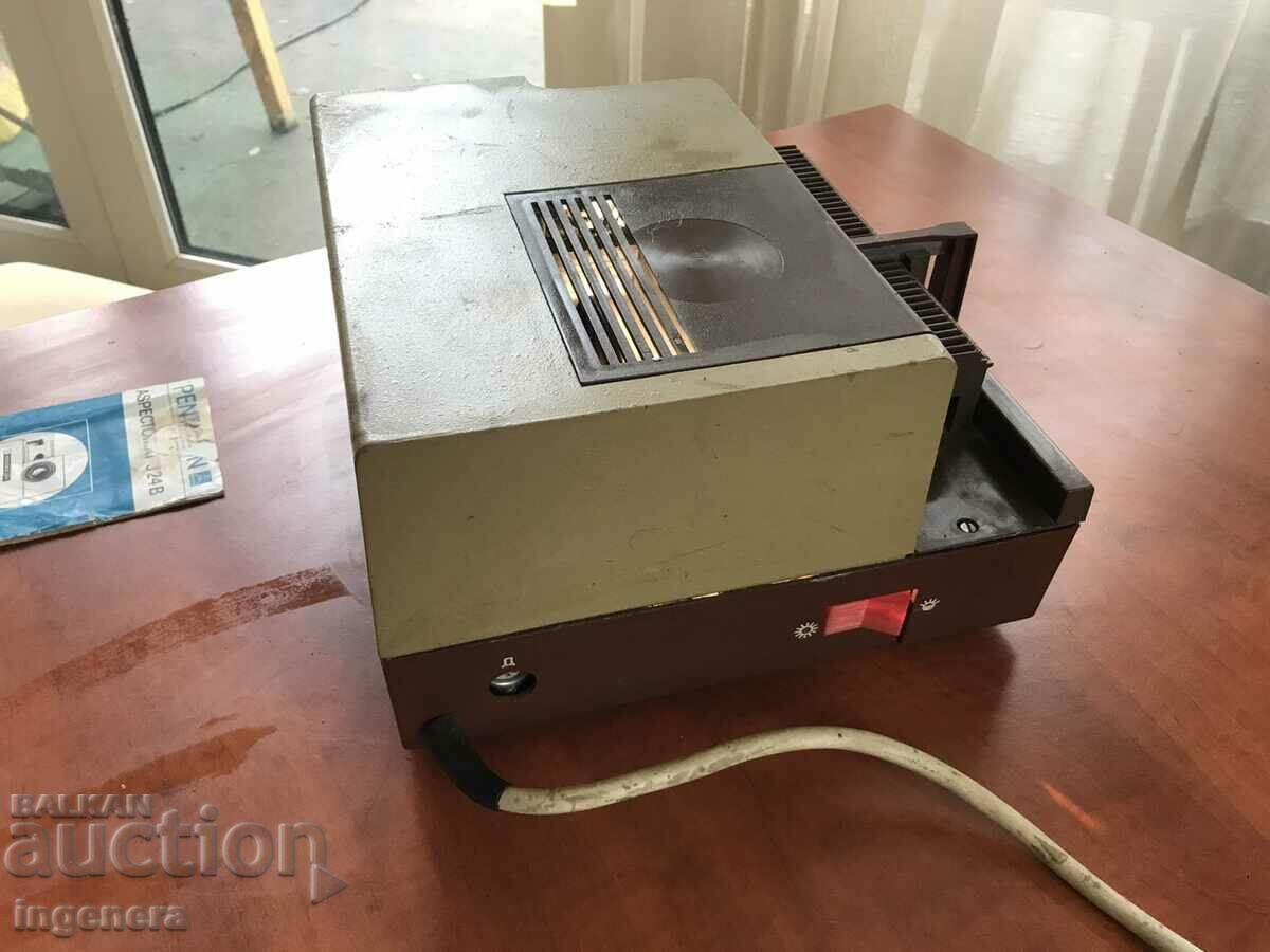 Auction ASPECTOMAT SLIDE PROJECTOR FROM SOCA "PANORAMA-150D" Auction ASPECTOMAT SLIDE PROJECTOR FROM SOCA "PANORAMA-150D"