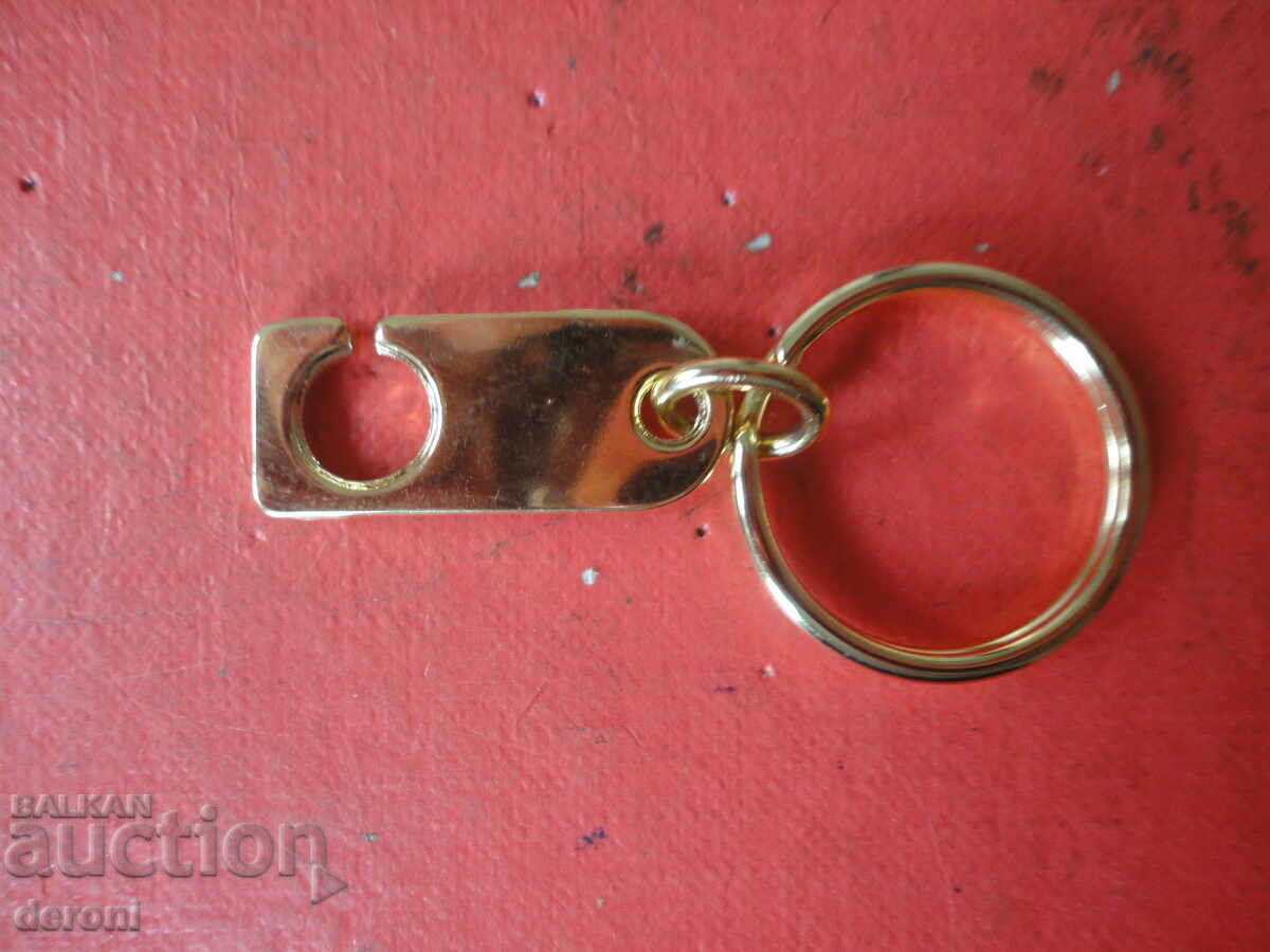 Delivery of Gold plated car key ring Delivery of Gold plated car key ring