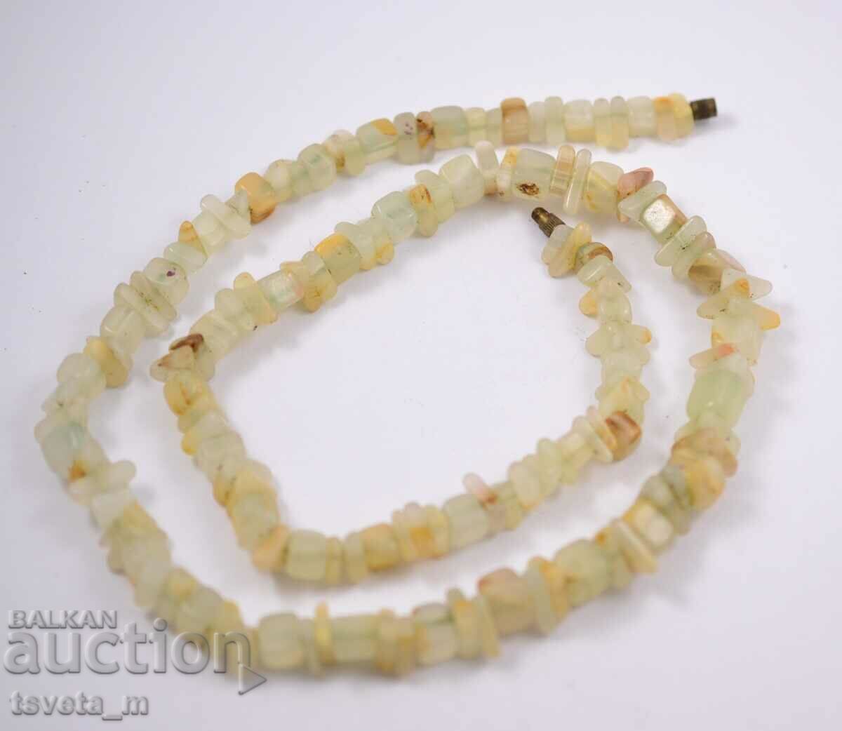 Δημοπρασία Κολιέ, κολιέ με φυσικές πέτρες