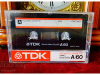 Casetă audio TDK A60 cu Yngwie Malmsteen.
