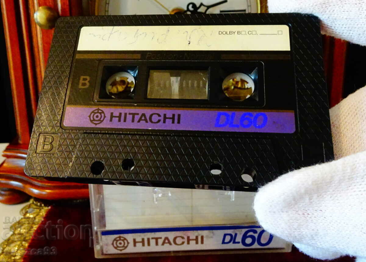 Auction Hitachi DL60 audio cassette with guitar. Auction Hitachi DL60 audio cassette with guitar.
