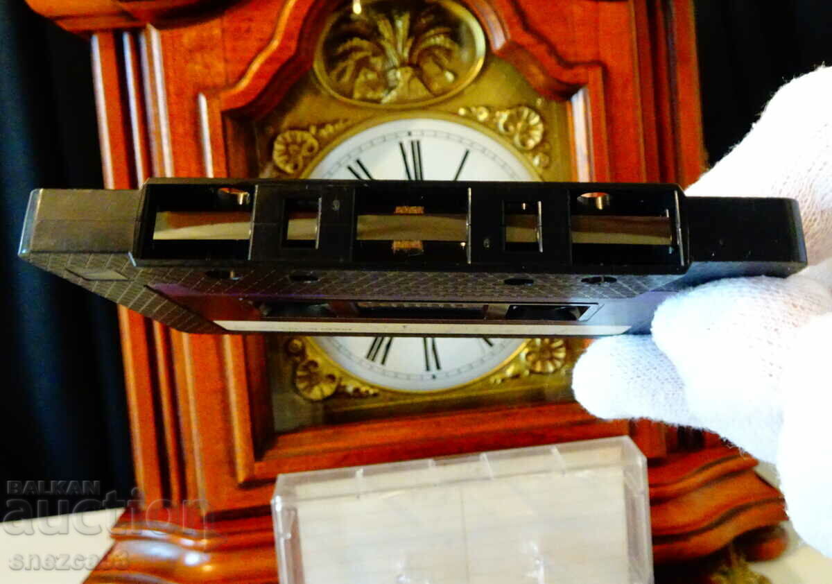 Hitachi DL60 audio cassette with guitar. - 5 Hitachi DL60 audio cassette with guitar. - 5