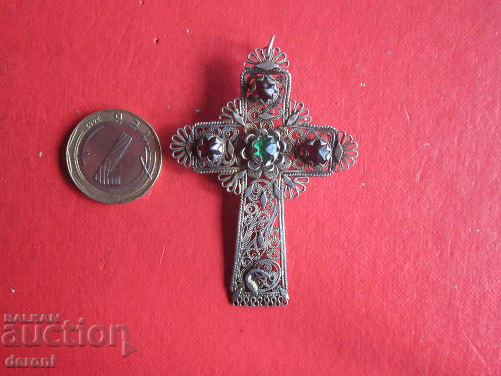 Cruce unică de argint Vzhorhoden în filigran cu pietre