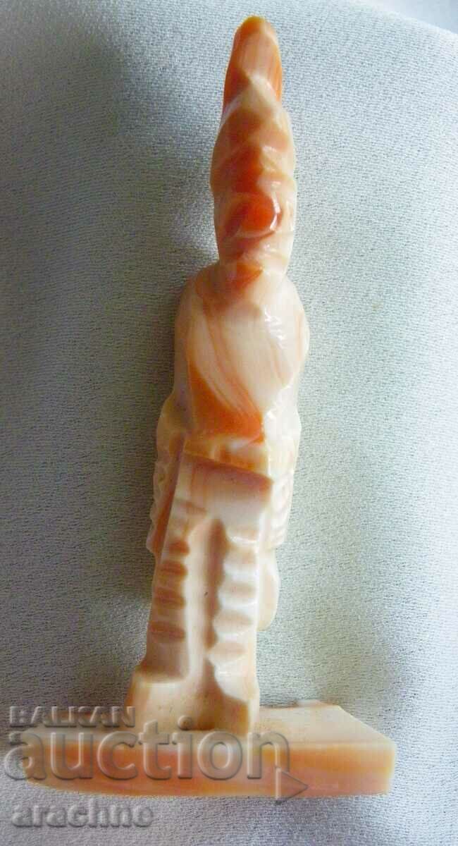 Figura de preot aztec dintr-o coajă de melc roșu cu preț € 49.00 | 95.84 BGN